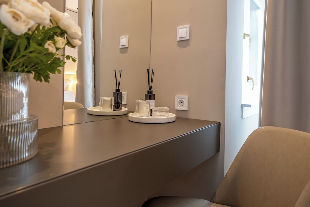 karoly boutique suites best location by bqa