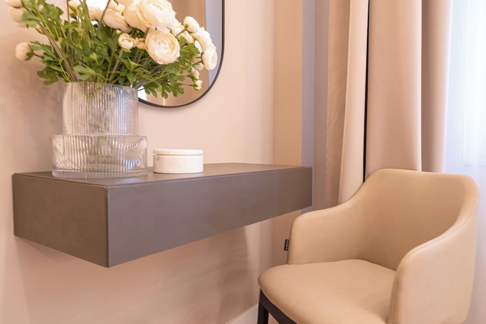 karoly boutique suites best location by bqa