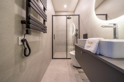 karoly boutique suites best location by bqa