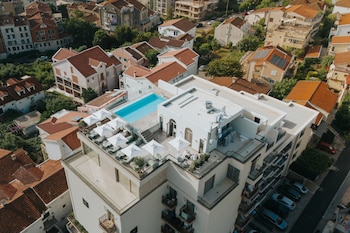 infinity hotel and more