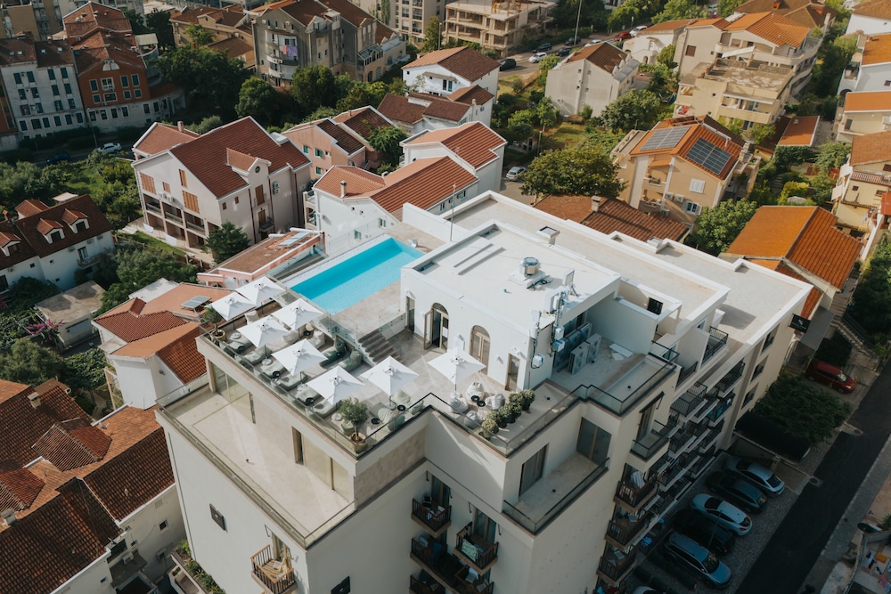 infinity hotel and more