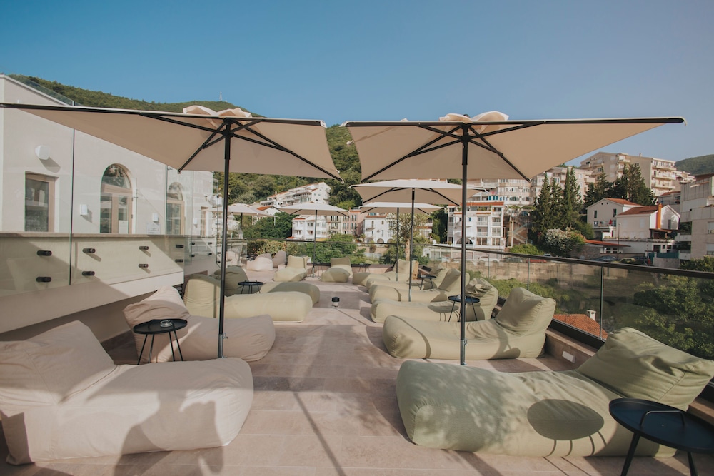 infinity hotel and more