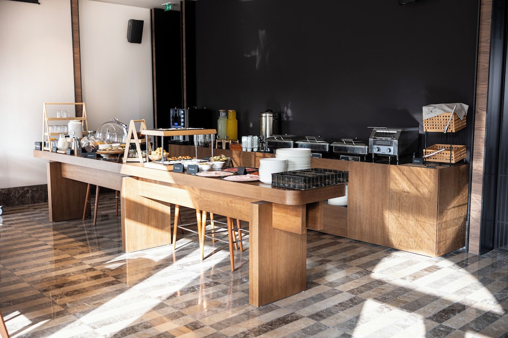 infinity hotel and more