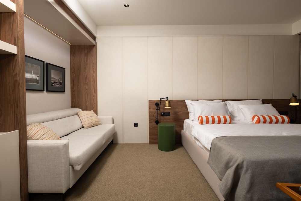 infinity hotel and more