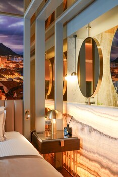 merit starlit hotel casino and spa