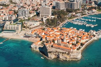 Merit Starlit Hotel Casino & Spa,,5 star