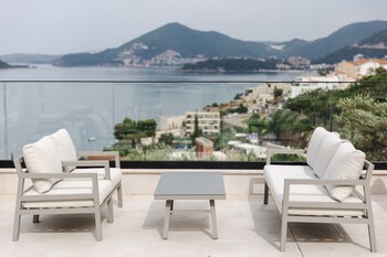 resort regent budva