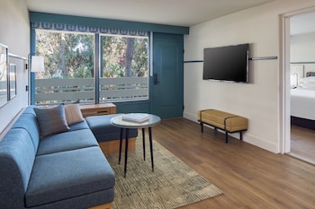 monterey beach hotel a tribute portfolio hotel