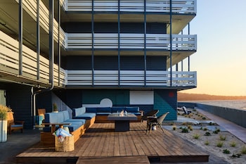 monterey beach hotel a tribute portfolio hotel