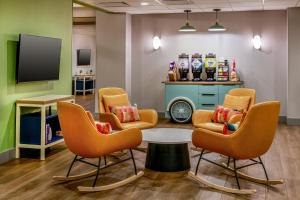 spark by hilton denver international airport