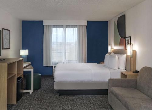 spark by hilton denver international airport