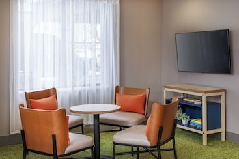 spark by hilton denver international airport