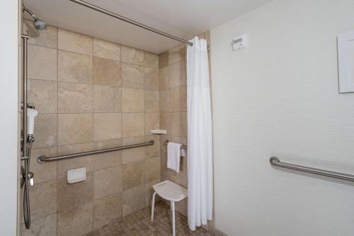 hampton inn and suites phoenix chandler fashion center az