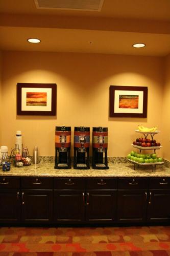 hampton inn and suites phoenix chandler fashion center az