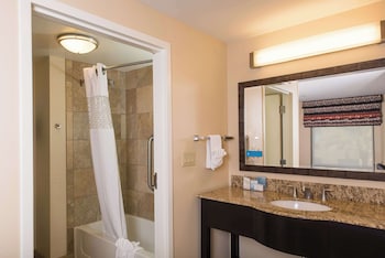 hampton inn and suites phoenix chandler fashion center az