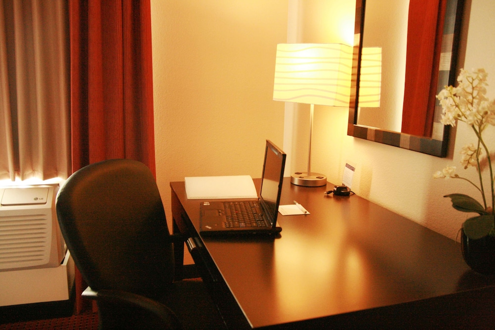 hampton inn and suites phoenix chandler fashion center az