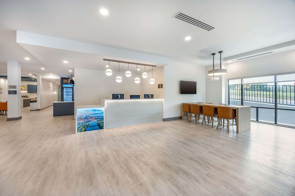 comfort inn and suites