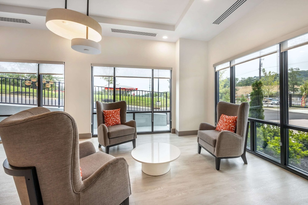 comfort inn and suites