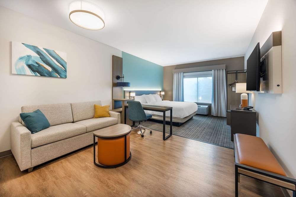 comfort inn and suites