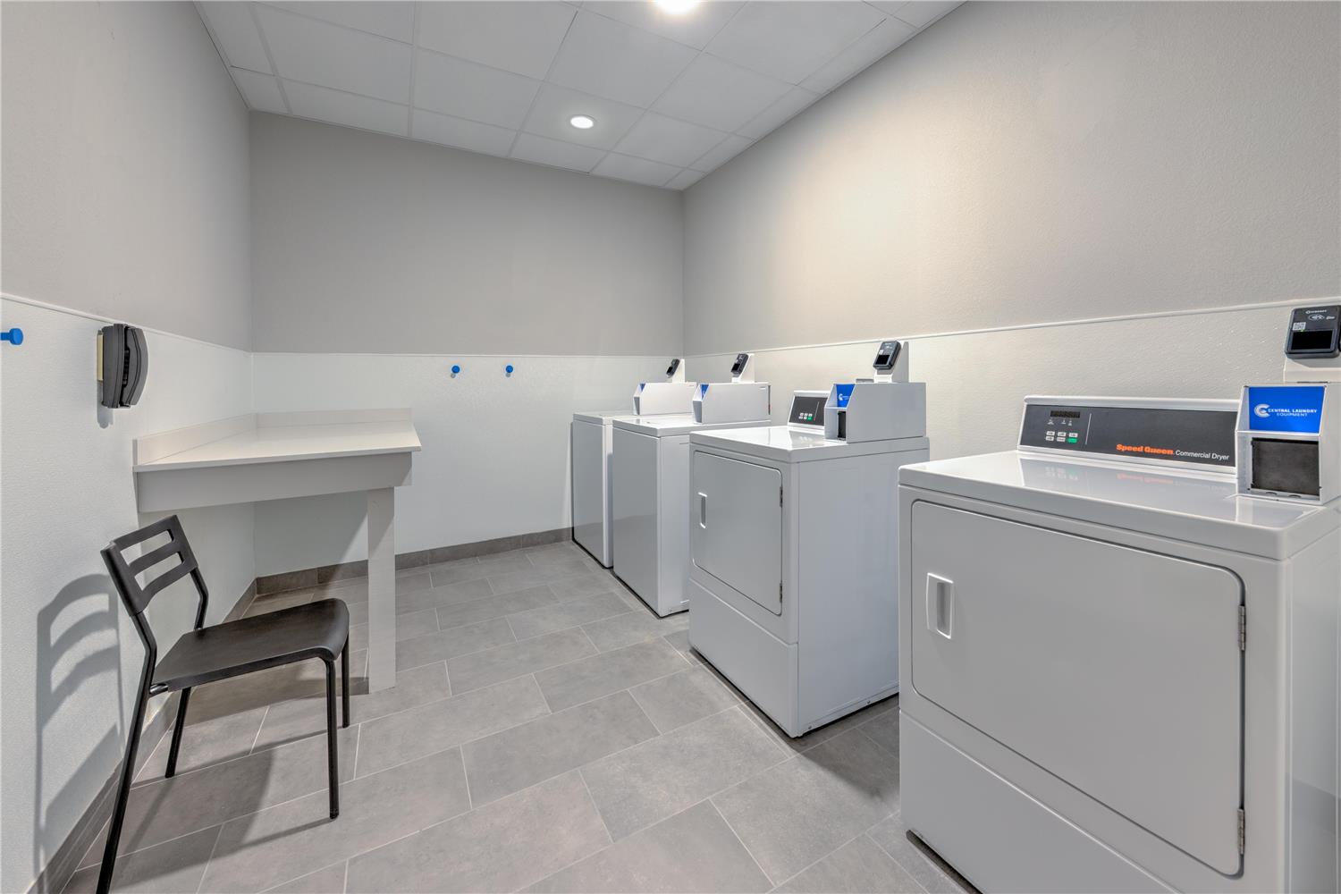 hampton inn and suites little rock airport