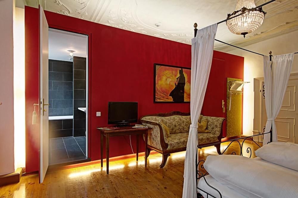 hotel orphee gro es haus