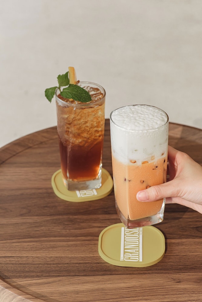 the grandiose hotel chiang rai