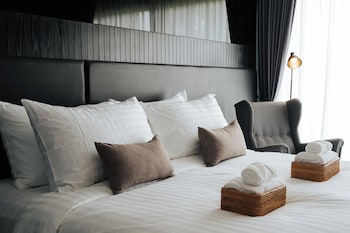 the grandiose hotel chiang rai