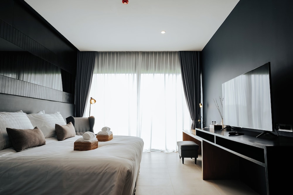 the grandiose hotel chiang rai