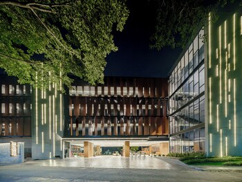 the grandiose hotel chiang rai