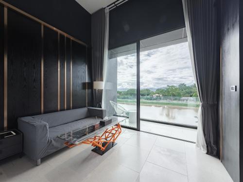 the grandiose hotel chiang rai