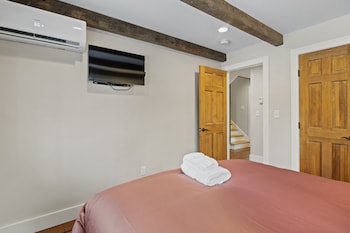 brook bound inn