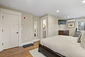 brook bound inn