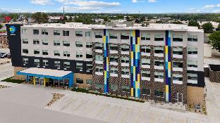 tru by hilton lincoln east