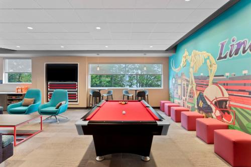 tru by hilton lincoln east