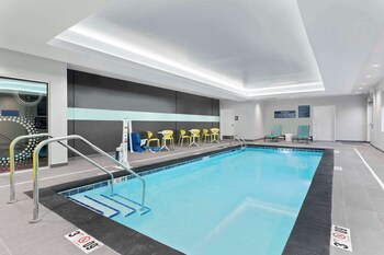 tru by hilton lincoln east