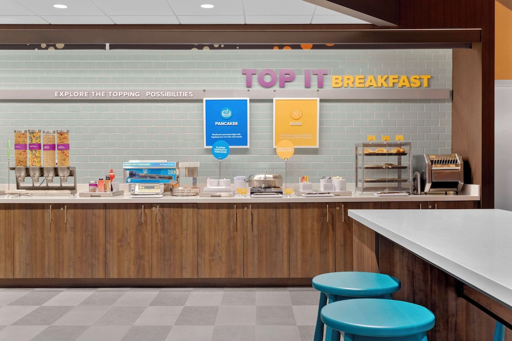 tru by hilton lincoln east