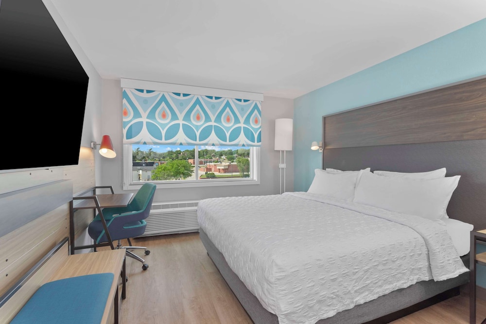 tru by hilton lincoln east