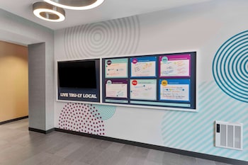 tru by hilton lincoln east