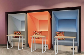 tru by hilton lincoln east