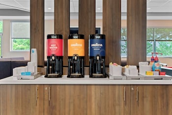 tru by hilton lincoln east