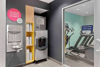 tru by hilton lincoln east