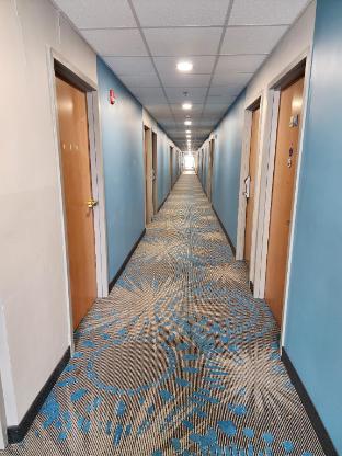 sturbridge plaza hotel