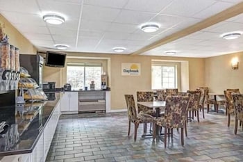 Sturbridge Plaza Hotel,,3 star