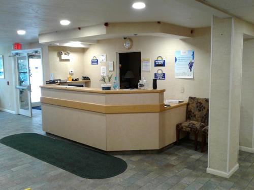 Sturbridge Plaza Hotel,,3 star