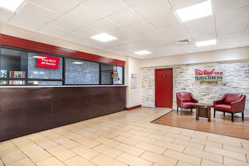 Hometowne Studios By Red Roof Montgomery - Midtown,,2.5 star
