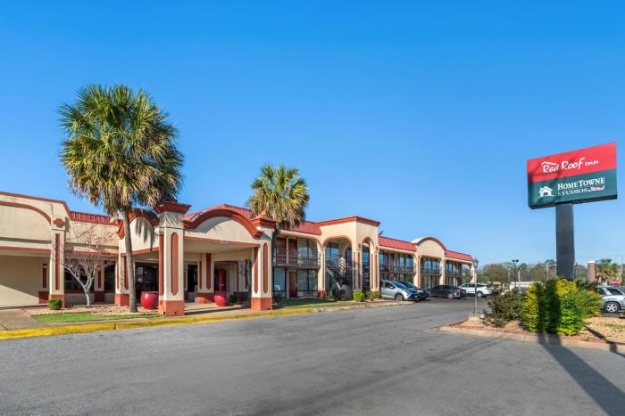 hometowne studios by red roof montgomery midtown
