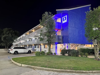 Boardwalk Suites Baton Rouge,,2 star