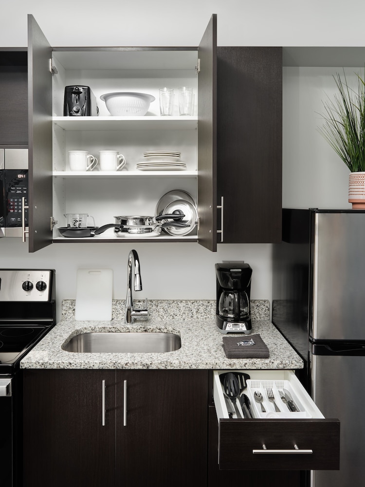 stayapt suites ocala