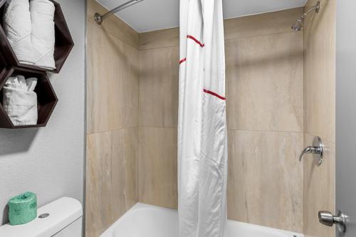 hometowne studios by red roof richmond airport sandston