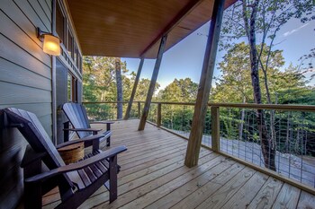 pilot cove forest lodging